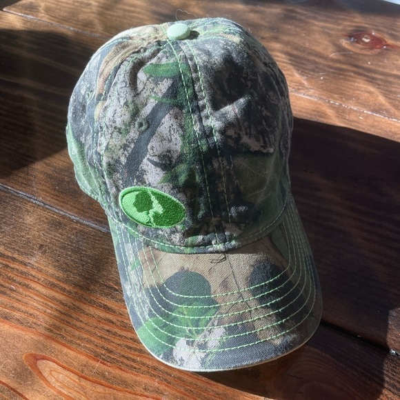 Signatures Mossy Oak Camouflage cloth adjustable Back Cap Hat - Picture 1 of 6